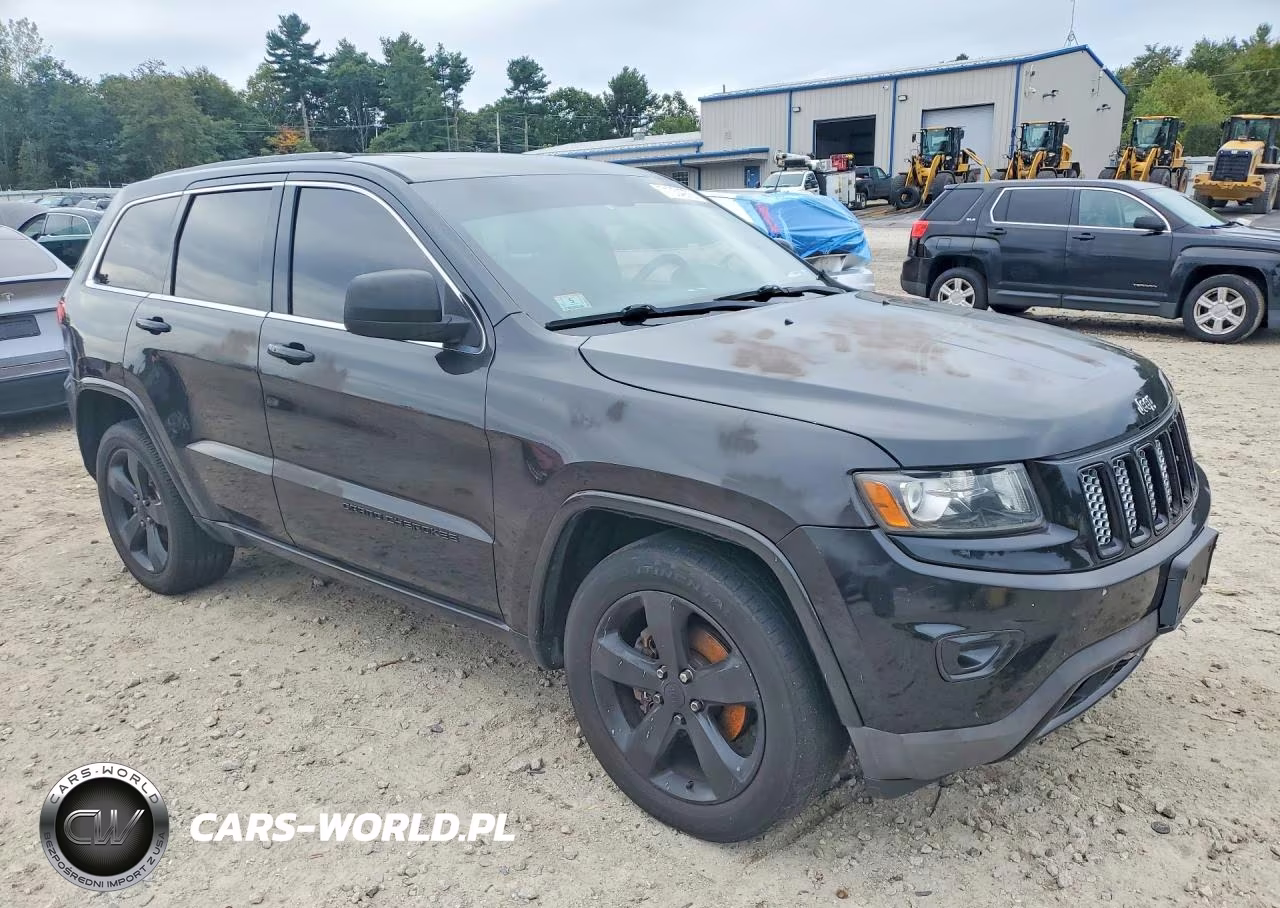 2015 Jeep Grand Cherokee Laredo VIN:1C4RJFAG0FC742411 - 4
