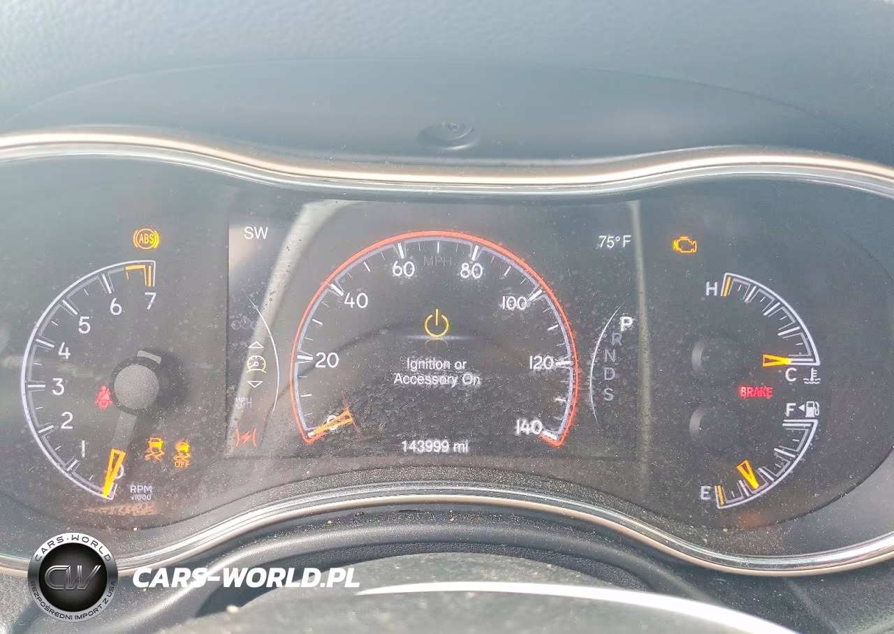 2015 Jeep Grand Cherokee Laredo VIN:1C4RJFAG0FC742411 - 9