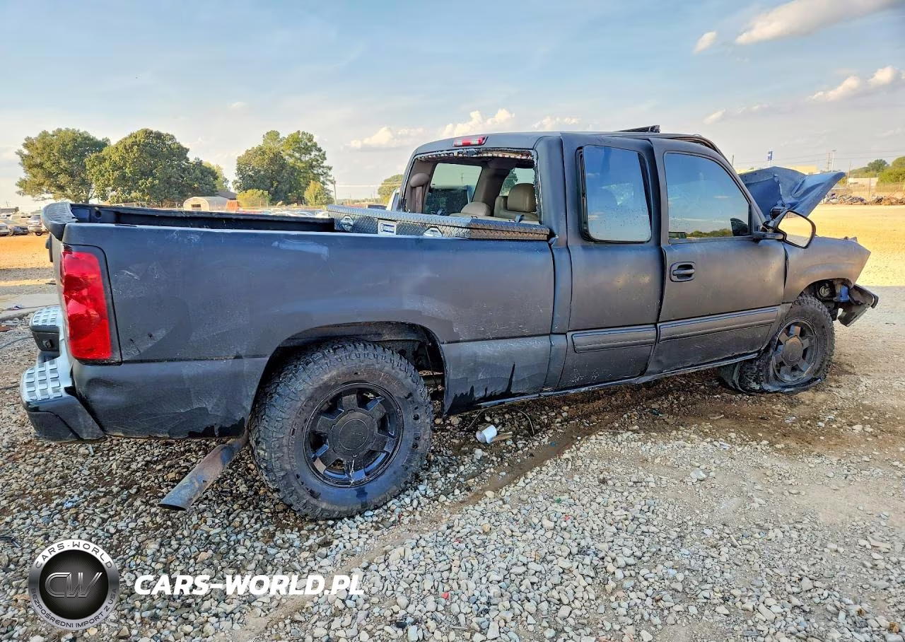 2004 Chevrolet Silverado C1500 VIN:2GCEC19T741365771 - 3