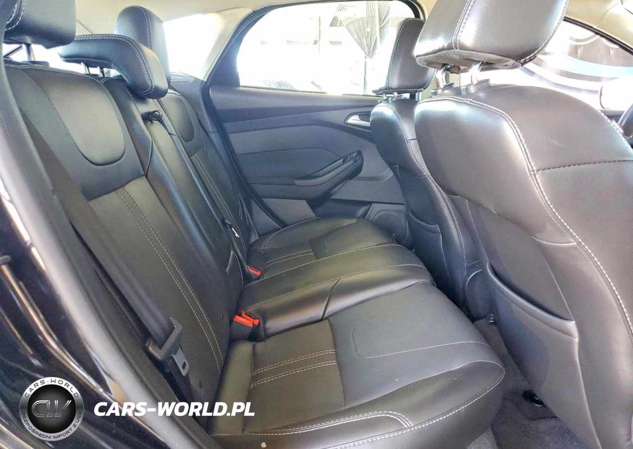 2013 Ford Focus Titanium VIN:1FADP3N20DL382596 - 10