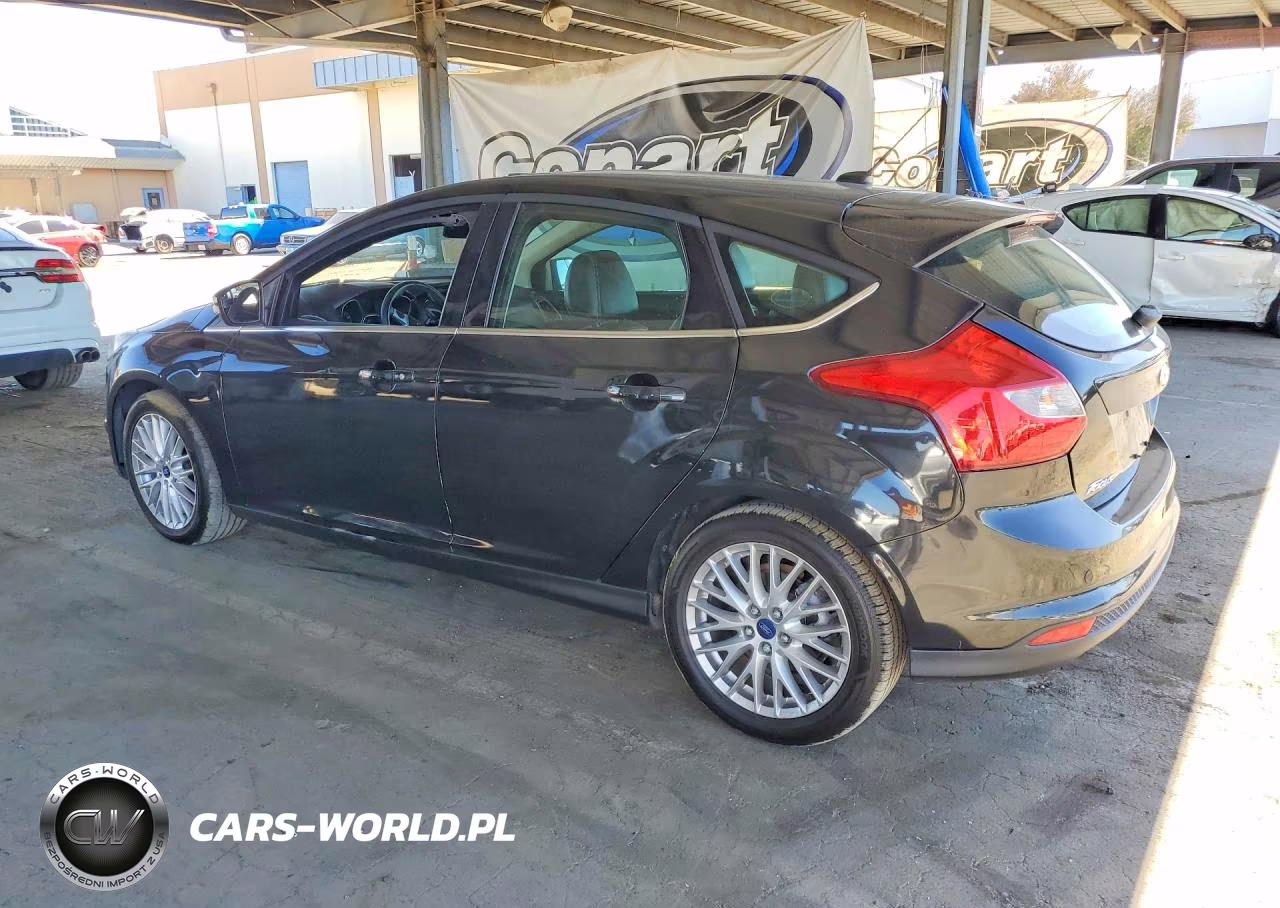 2013 Ford Focus Titanium VIN:1FADP3N20DL382596 - 2