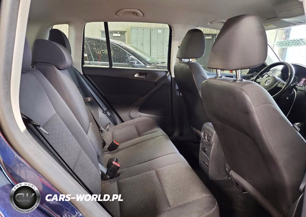 2013 Volkswagen Tiguan S VIN:WVGAV7AX4DW555641 - 10