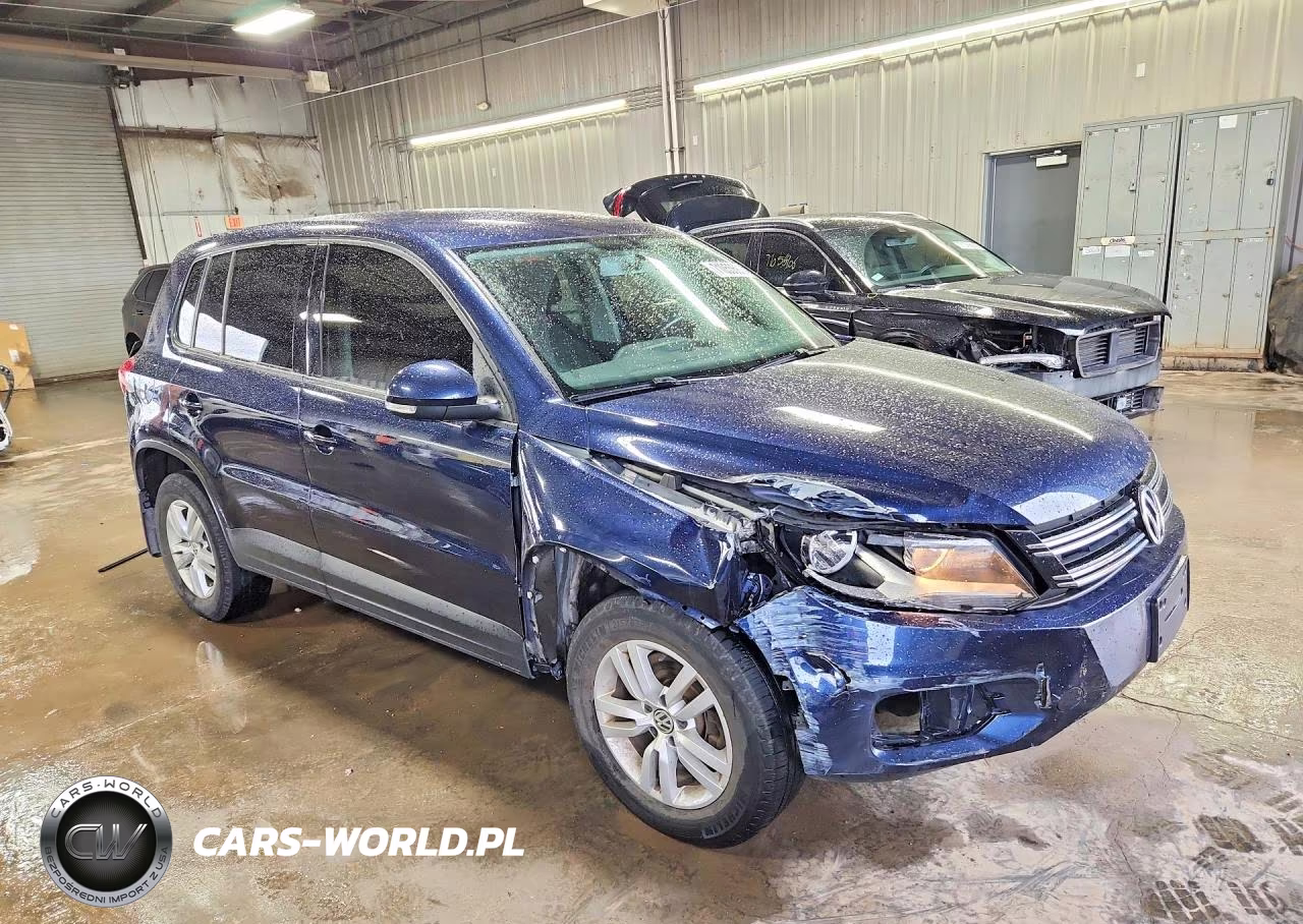 2013 Volkswagen Tiguan S VIN:WVGAV7AX4DW555641 - 4
