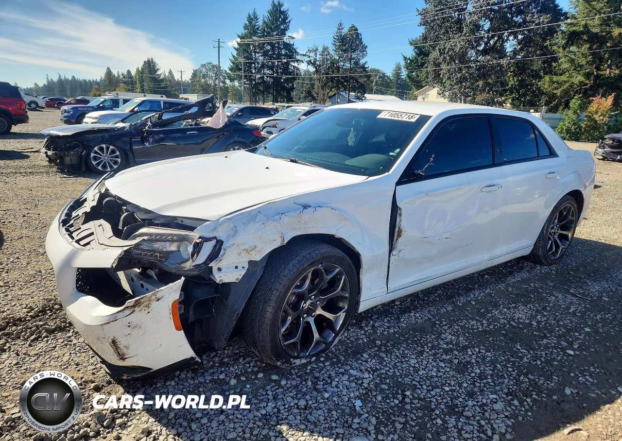 2016 Chrysler 300 S VIN:2C3CCABG0GH170535 - 1
