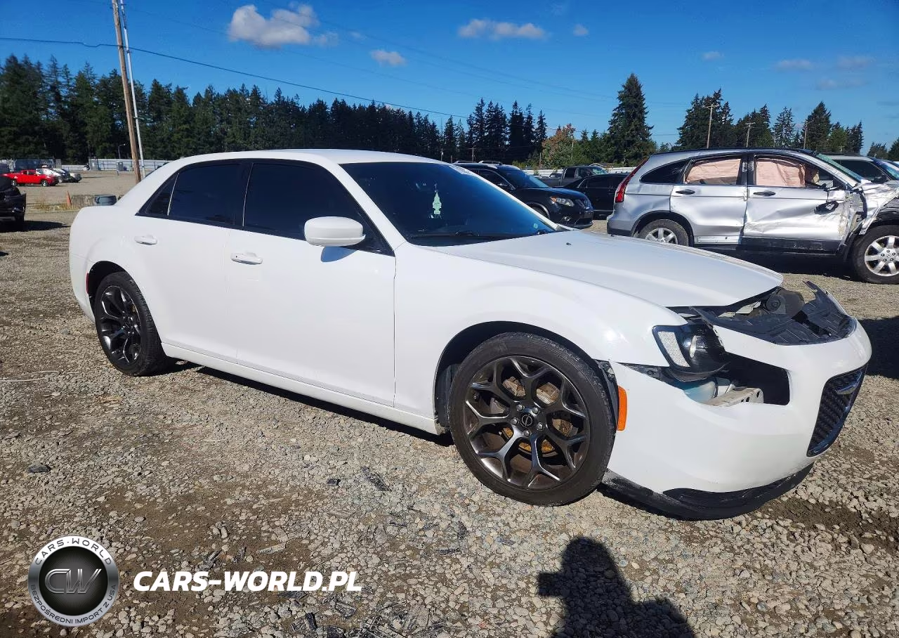 2016 Chrysler 300 S VIN:2C3CCABG0GH170535 - 4