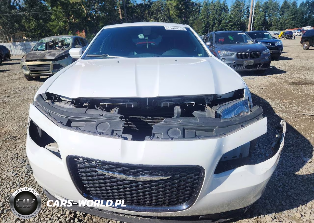 2016 Chrysler 300 S VIN:2C3CCABG0GH170535 - 5