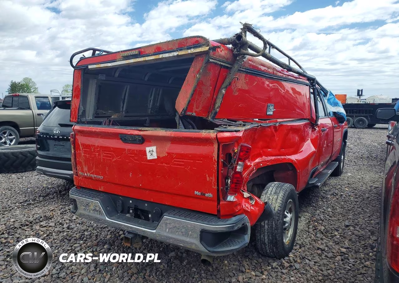 2023 Chevrolet Silverado C2500 Heavy Duty VIN:1GC1WLE72PF142822 - 3