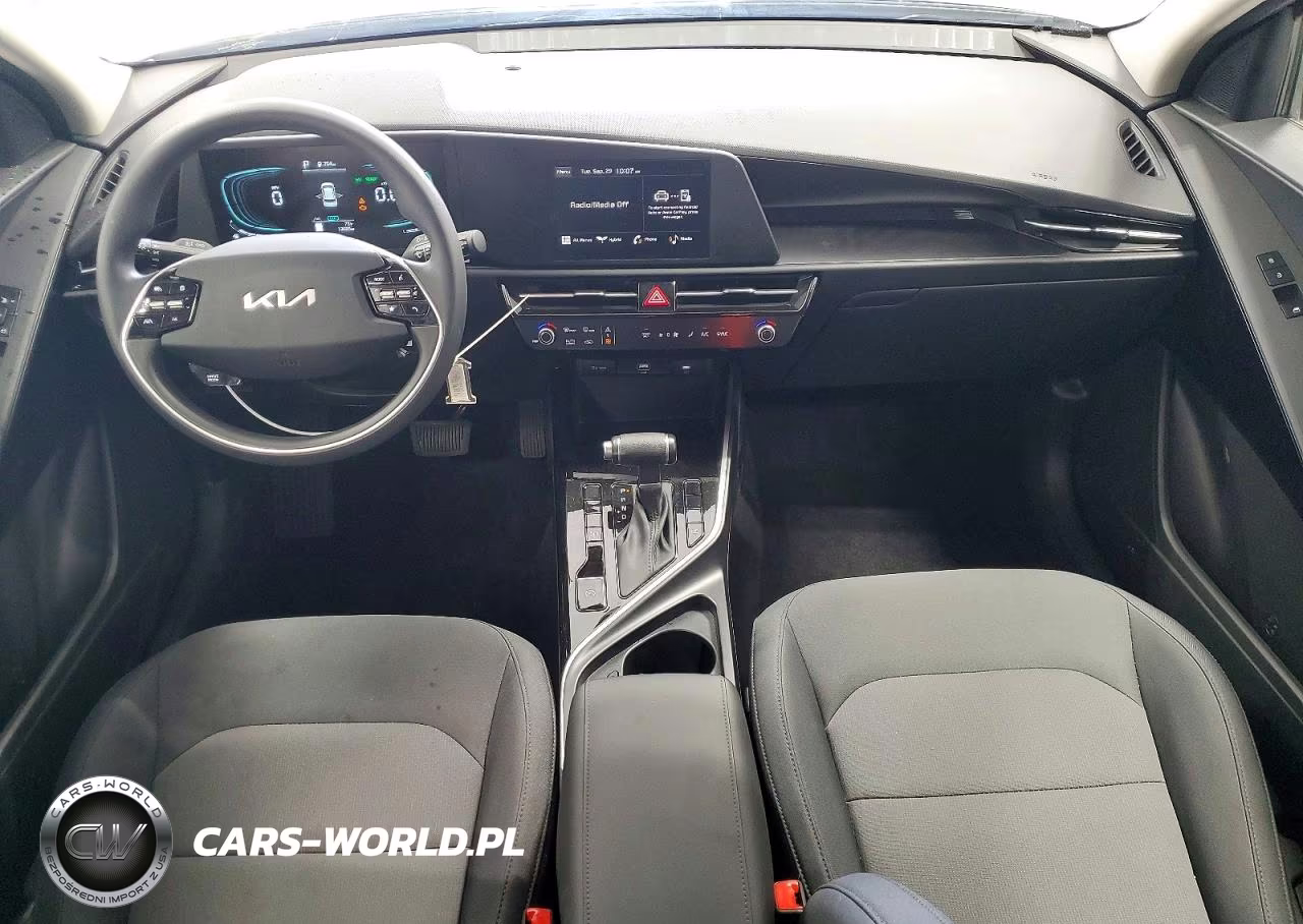 2026 Kia Niro Lx VIN:KNDCP3LE9T5363907 - 8