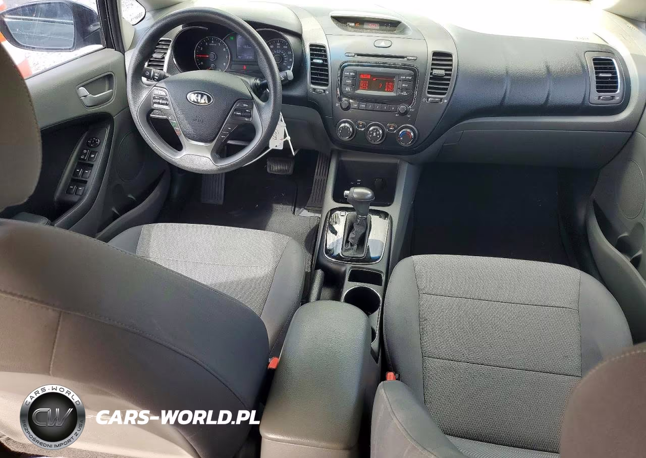 2018 Kia Forte Lx VIN:3KPFK4A76JE240573 - 8