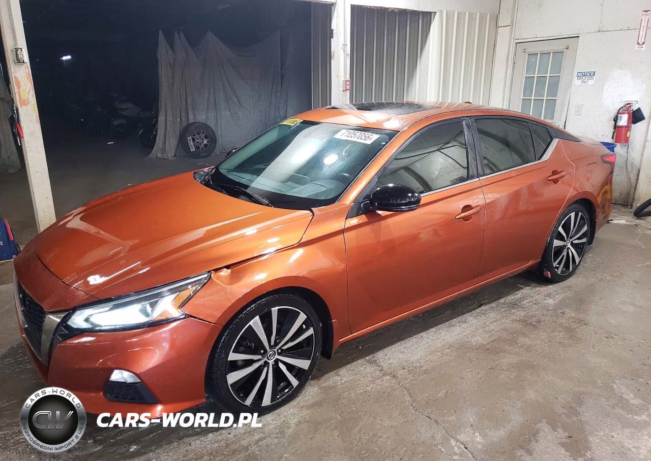 2019 Nissan Altima Sr – zdjęcie 1 z 12