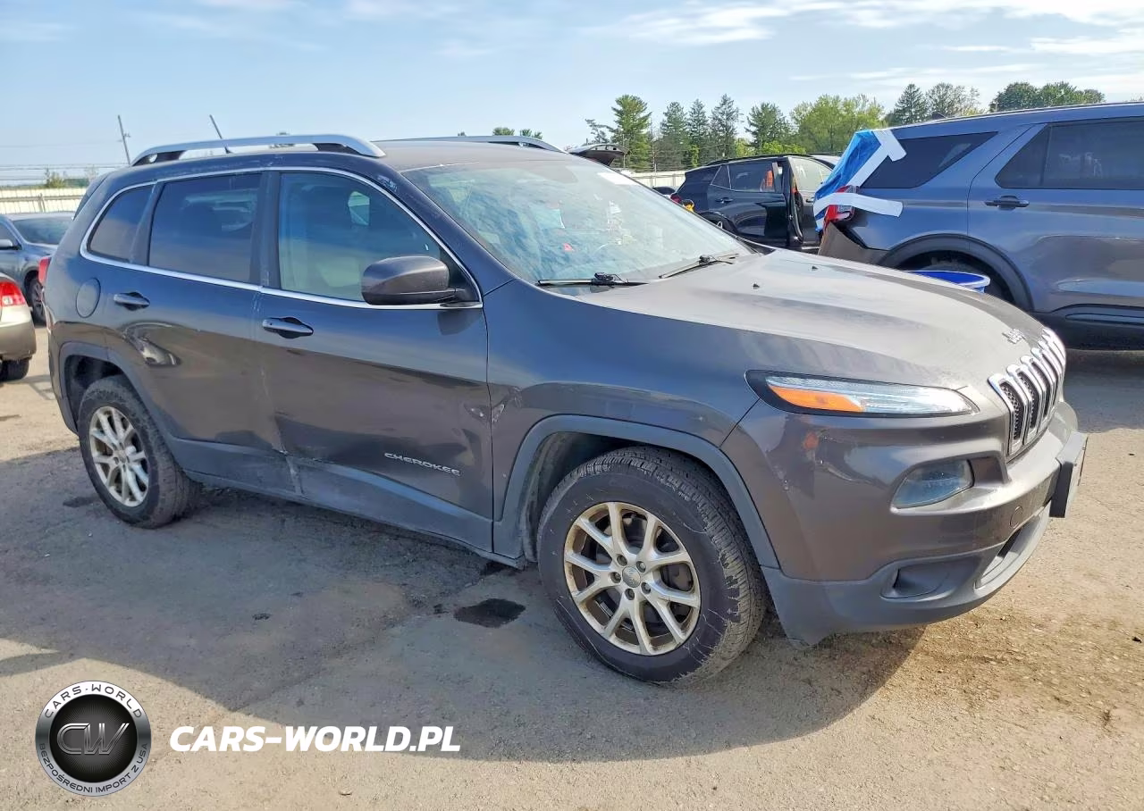2014 Jeep Cherokee Latitude VIN:1C4PJMCS2EW244429 - 4