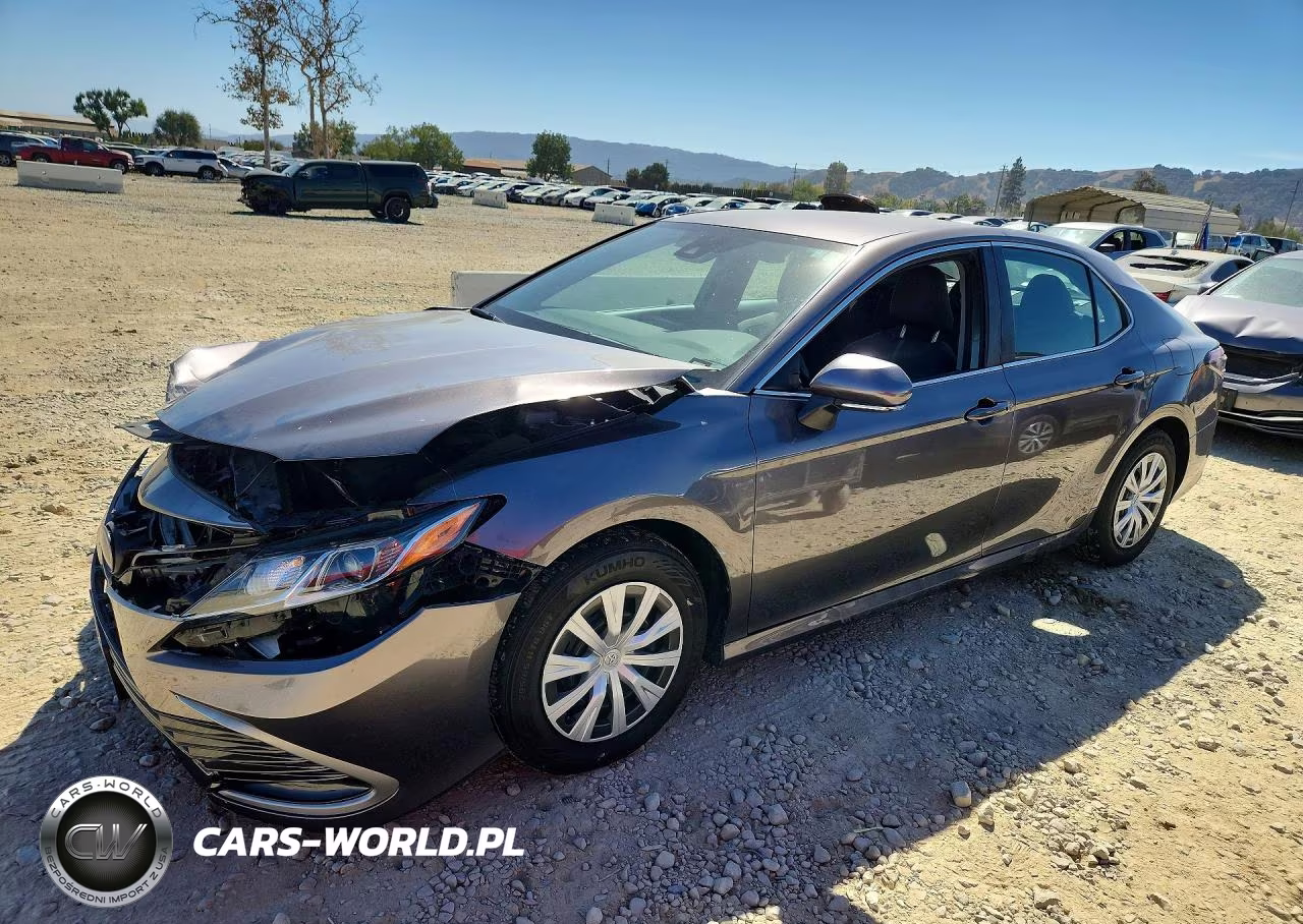 2023 Toyota Camry Le