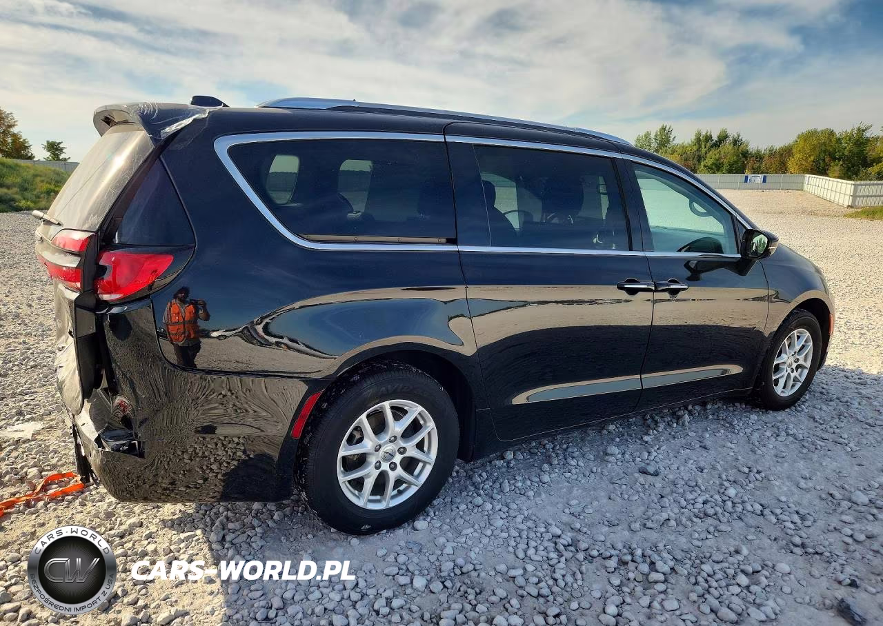 2021 Chrysler Pacifica Touring L VIN:2C4RC1BG6MR521461 - 3