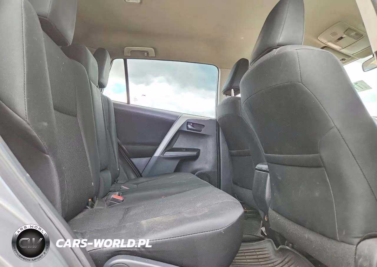 2018 Toyota Rav4 Le VIN:2T3ZFREV5JW461562 - 11
