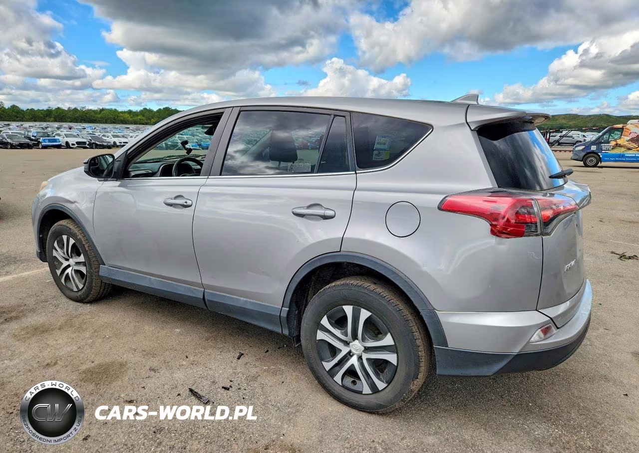 2018 Toyota Rav4 Le VIN:2T3ZFREV5JW461562 - 2