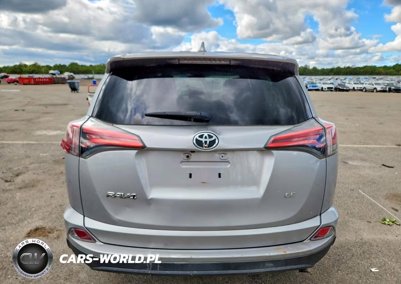 2018 Toyota Rav4 Le VIN:2T3ZFREV5JW461562 - 6