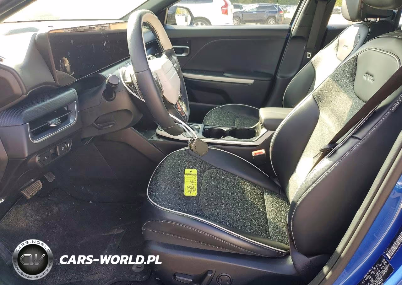 2025 Kia K4 VIN:3KPFW4DE1SE127131 - 7
