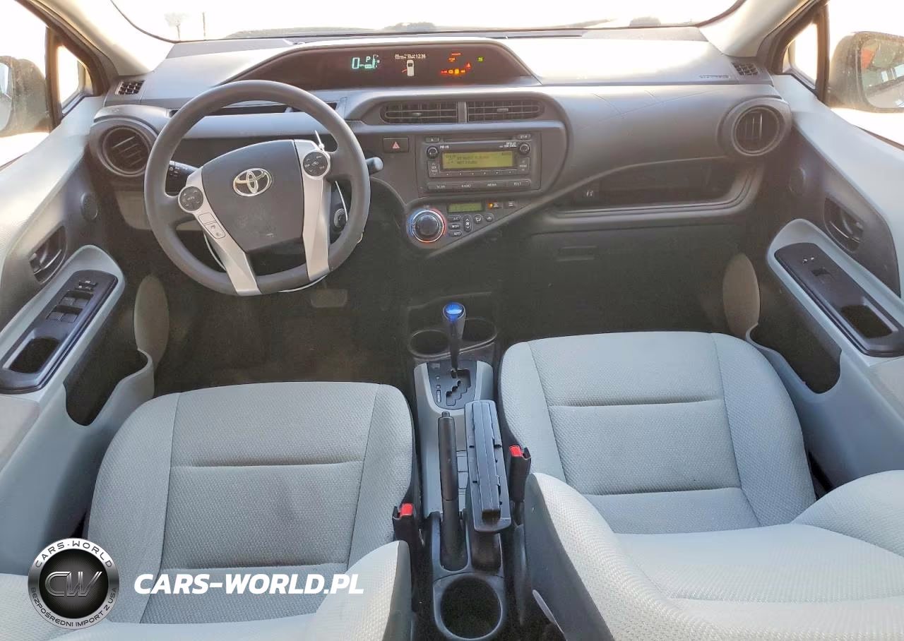 2014 Toyota Prius C One VIN:JTDKDTB32E1559461 - 8