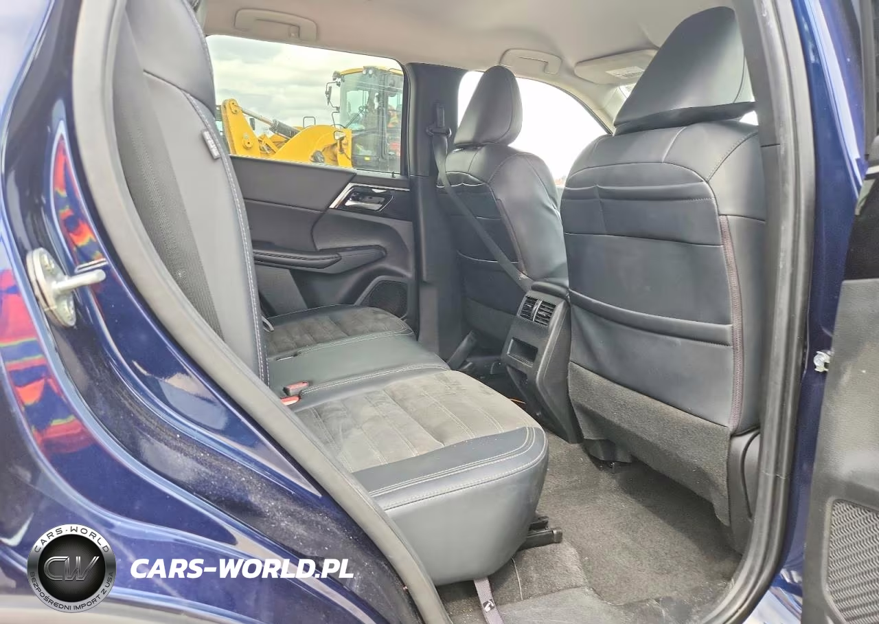 2023 Mitsubishi Outlander Se VIN:JA4J3UA82PZ058943 - 10