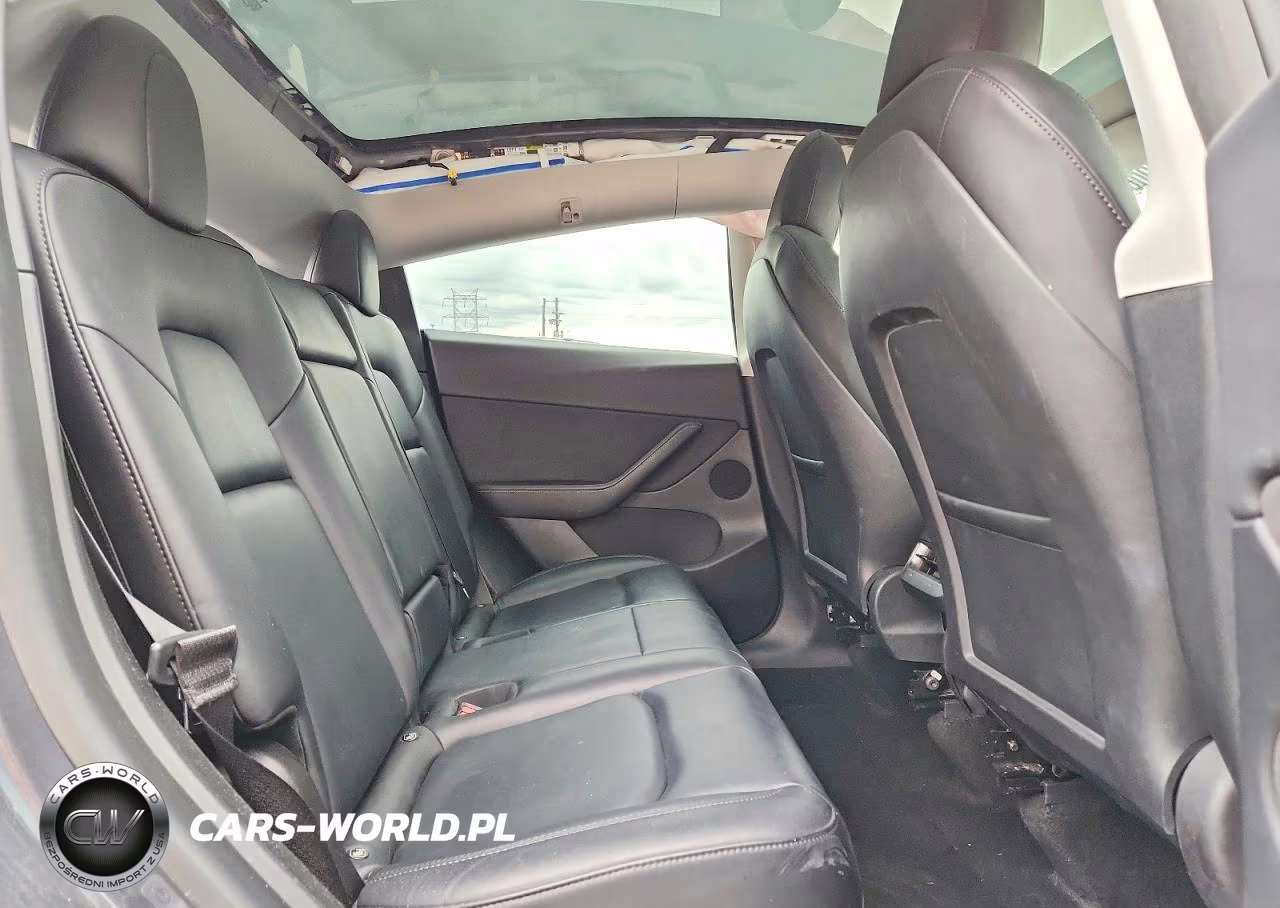 2022 Tesla Model Y VIN:7SAYGDEE9NF357912 - 10