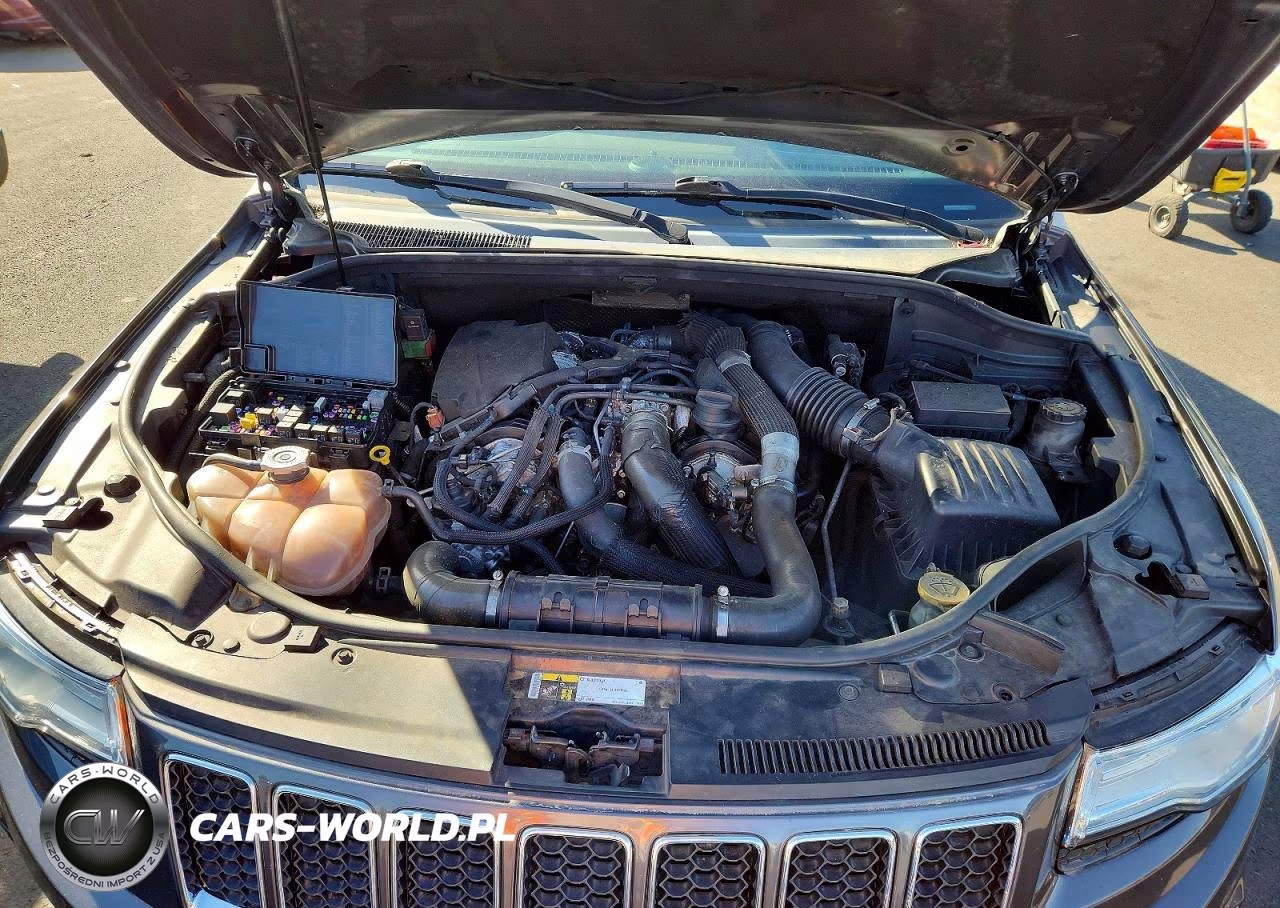 2015 Jeep Grand Cherokee Overland VIN:1C4RJFCM9FC716439 - 11
