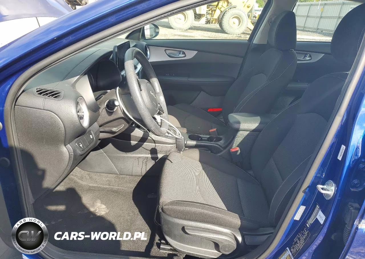 2022 Kia Forte Lxs VIN:3KPF24AD4NE459060 - 7