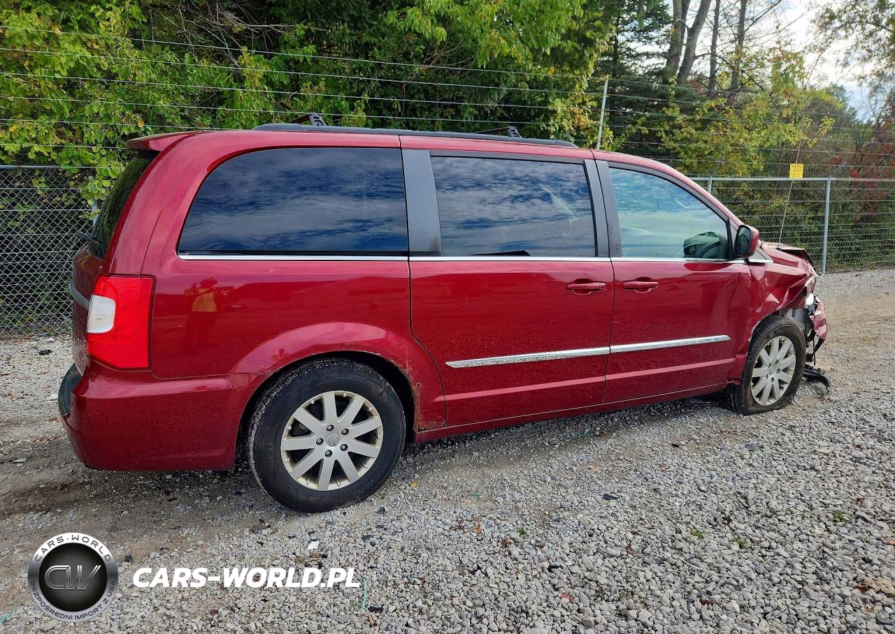 2013 Chrysler Town & Country Touring VIN:2C4RC1BG3DR509641 - 3
