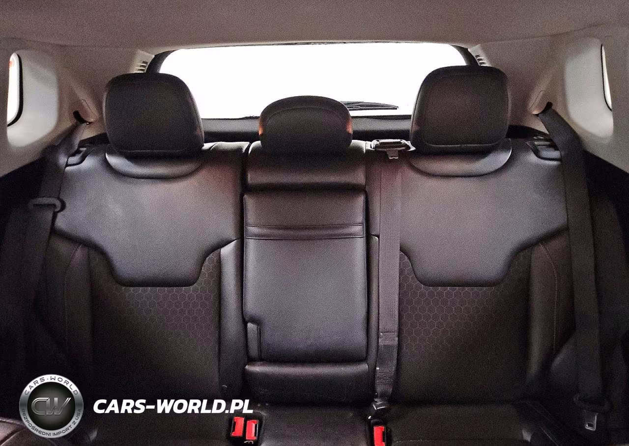 2018 Jeep Compass Latitude VIN:3C4NJDBBXJT291071 - 10