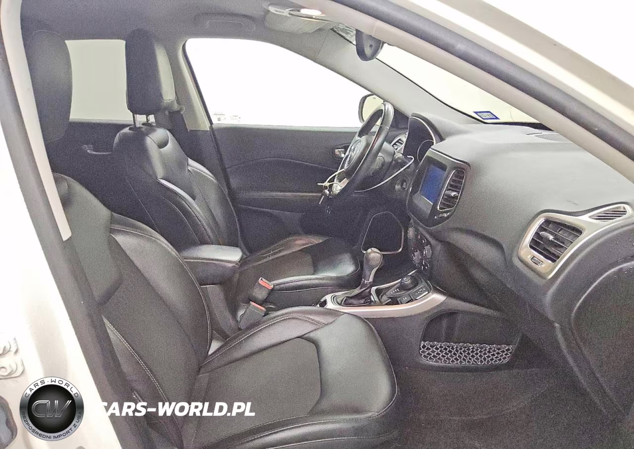 2018 Jeep Compass Latitude VIN:3C4NJDBBXJT291071 - 14