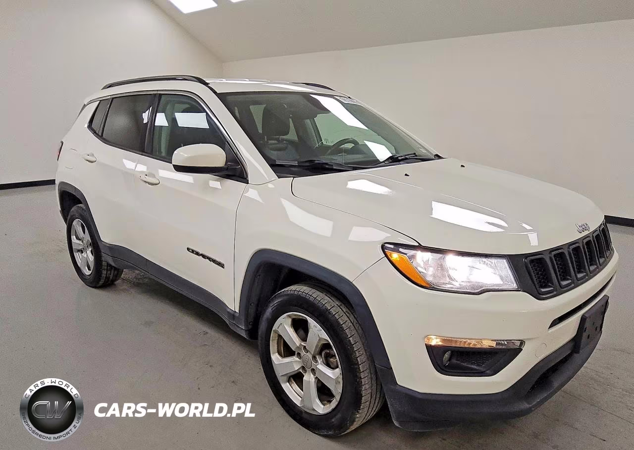 2018 Jeep Compass Latitude VIN:3C4NJDBBXJT291071 - 4