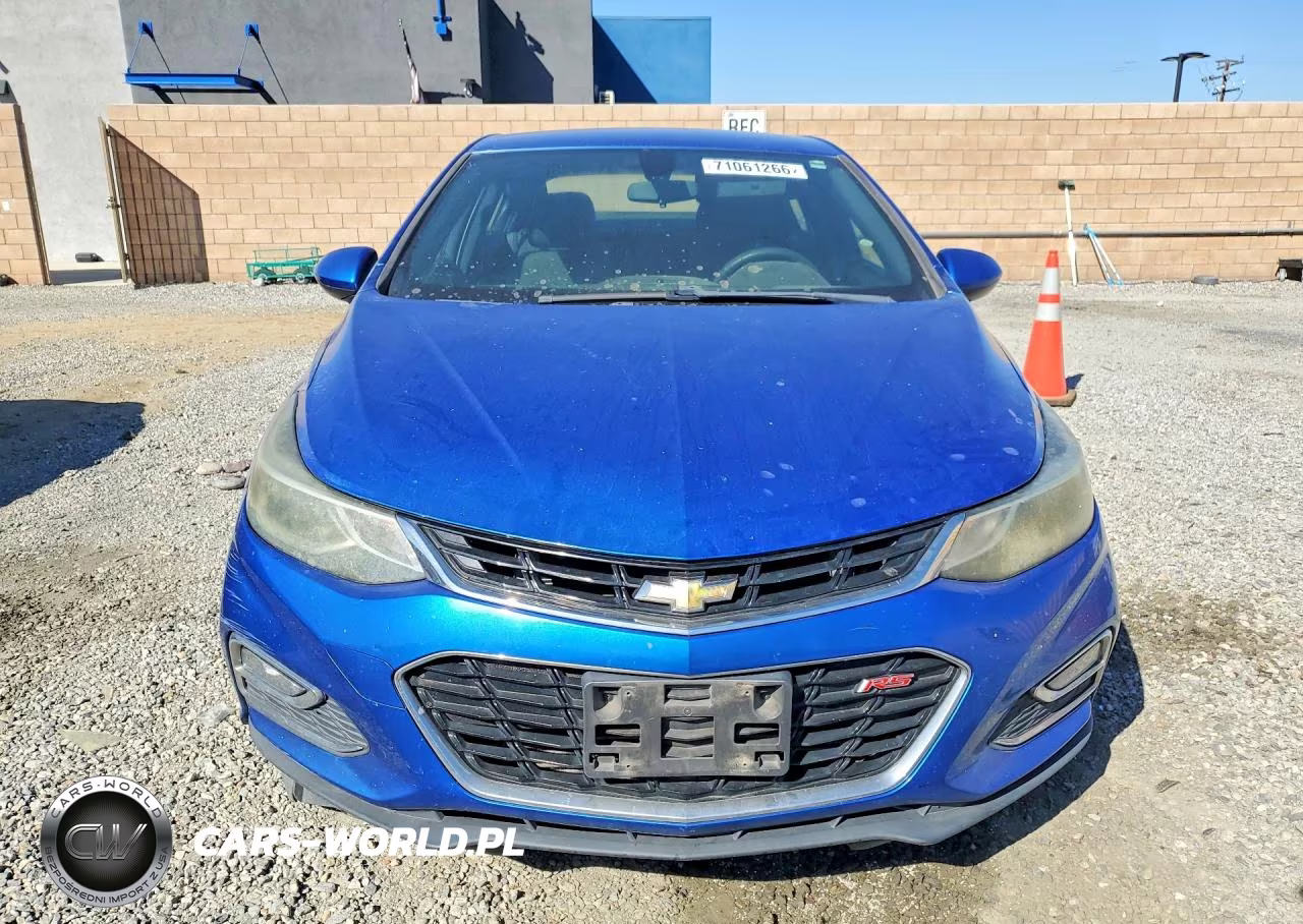 2018 Chevrolet Cruze Lt VIN:1G1BE5SM3J7141105 - 5