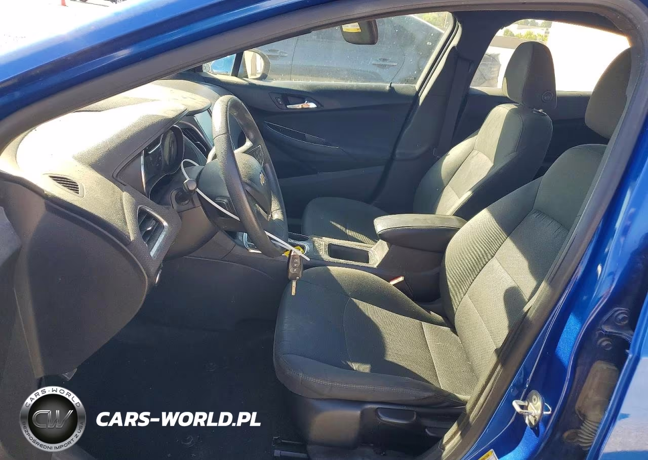 2018 Chevrolet Cruze Lt VIN:1G1BE5SM3J7141105 - 7