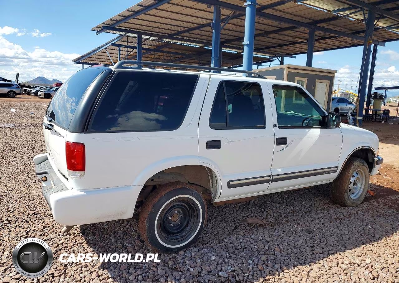 1999 Chevrolet Blazer VIN:1GNDT13W3X2249526 - 3