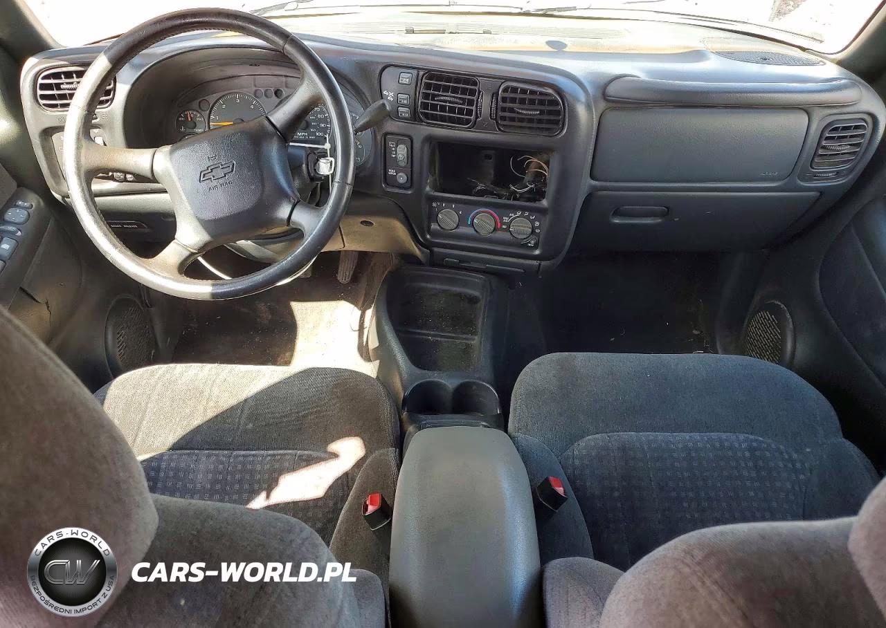 1999 Chevrolet Blazer VIN:1GNDT13W3X2249526 - 8