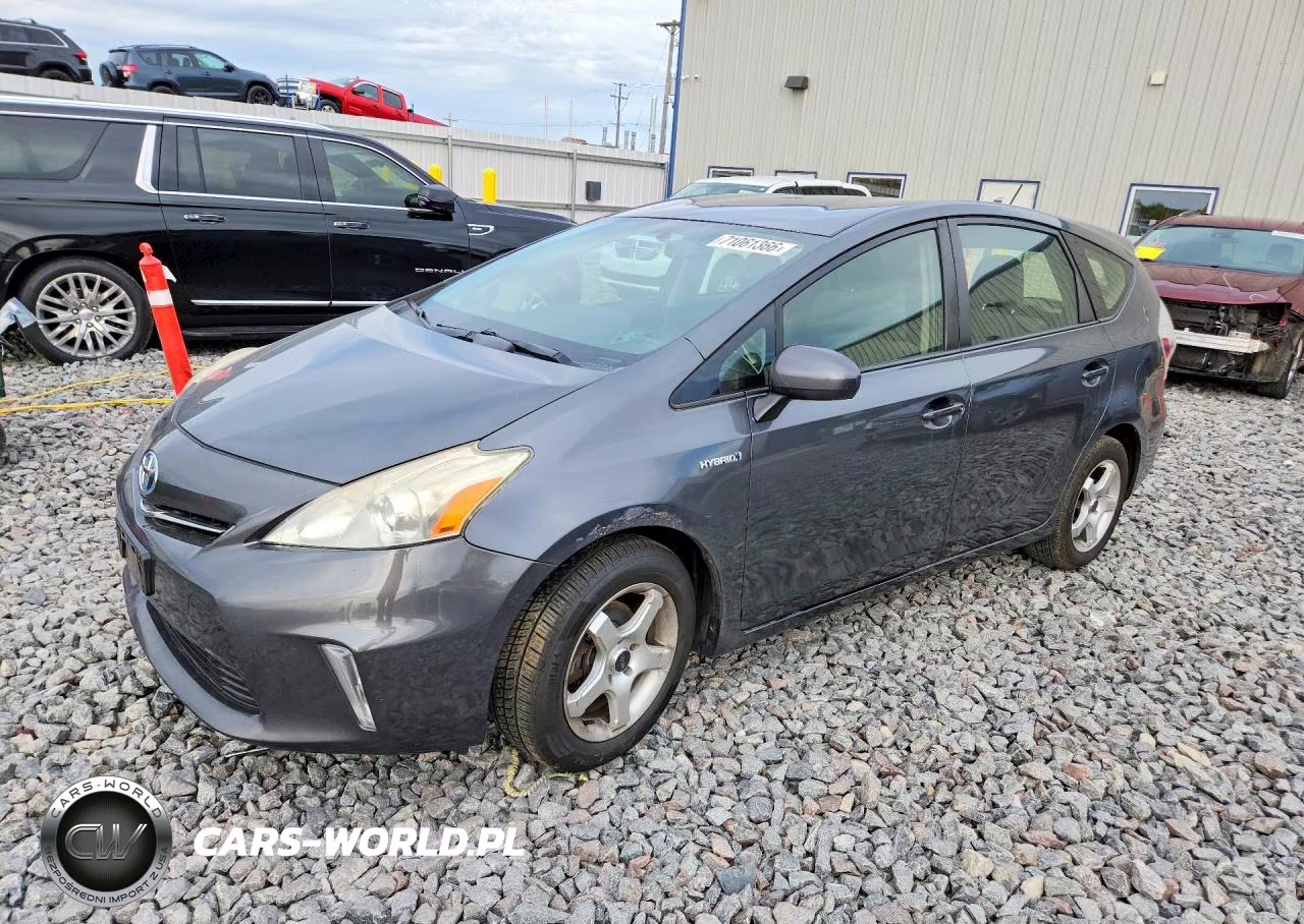 2013 Toyota Prius V Three