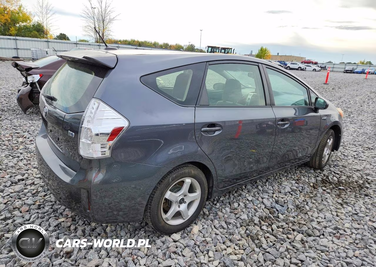 2013 Toyota Prius V Three VIN:JTDZN3EU0D3222967 - 3