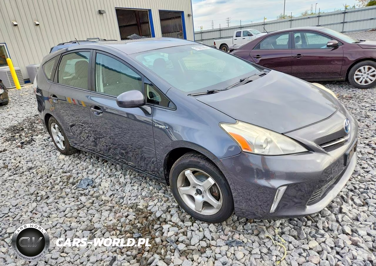 2013 Toyota Prius V Three VIN:JTDZN3EU0D3222967 - 4