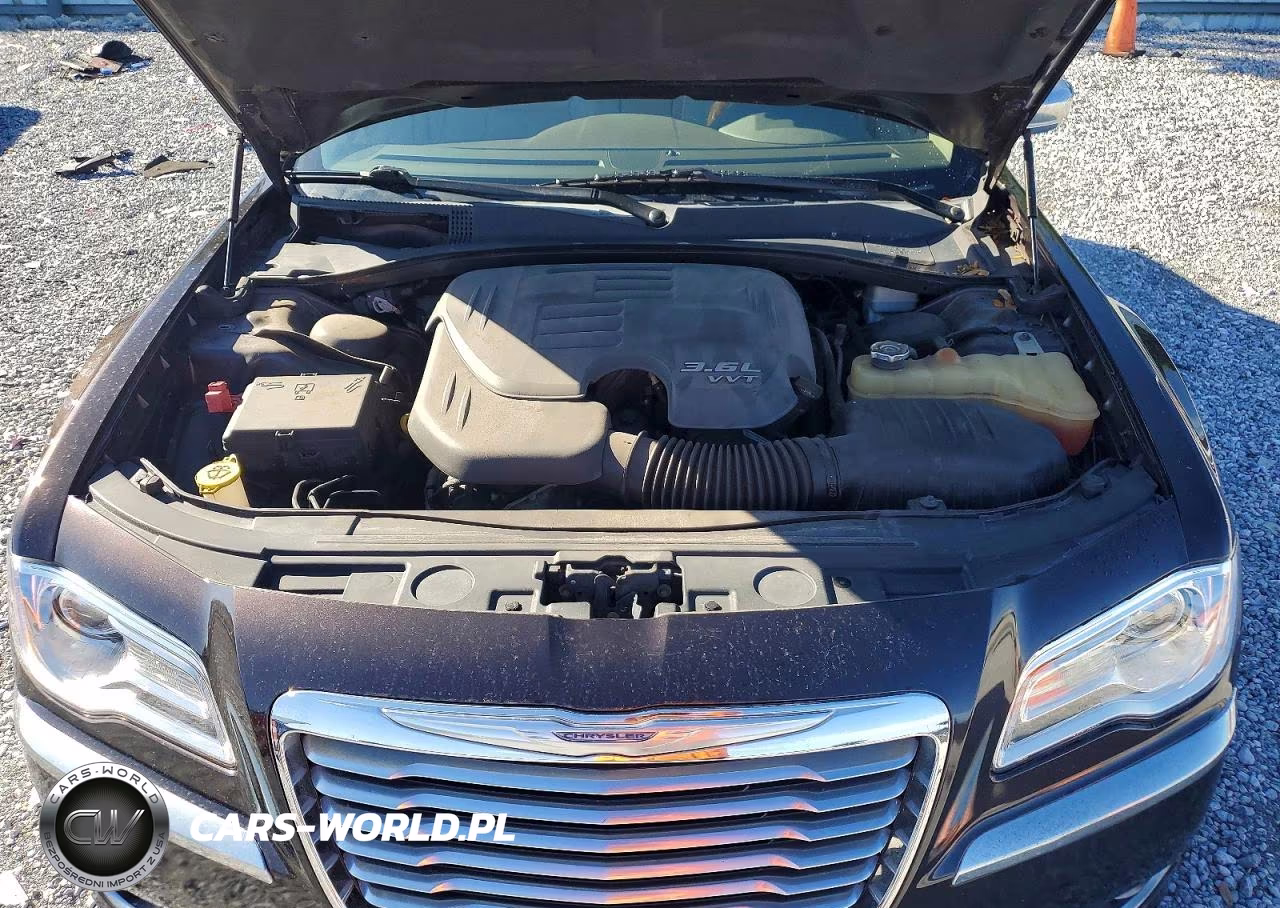 2012 Chrysler 300 Limited VIN:2C3CCACG5CH176016 - 11