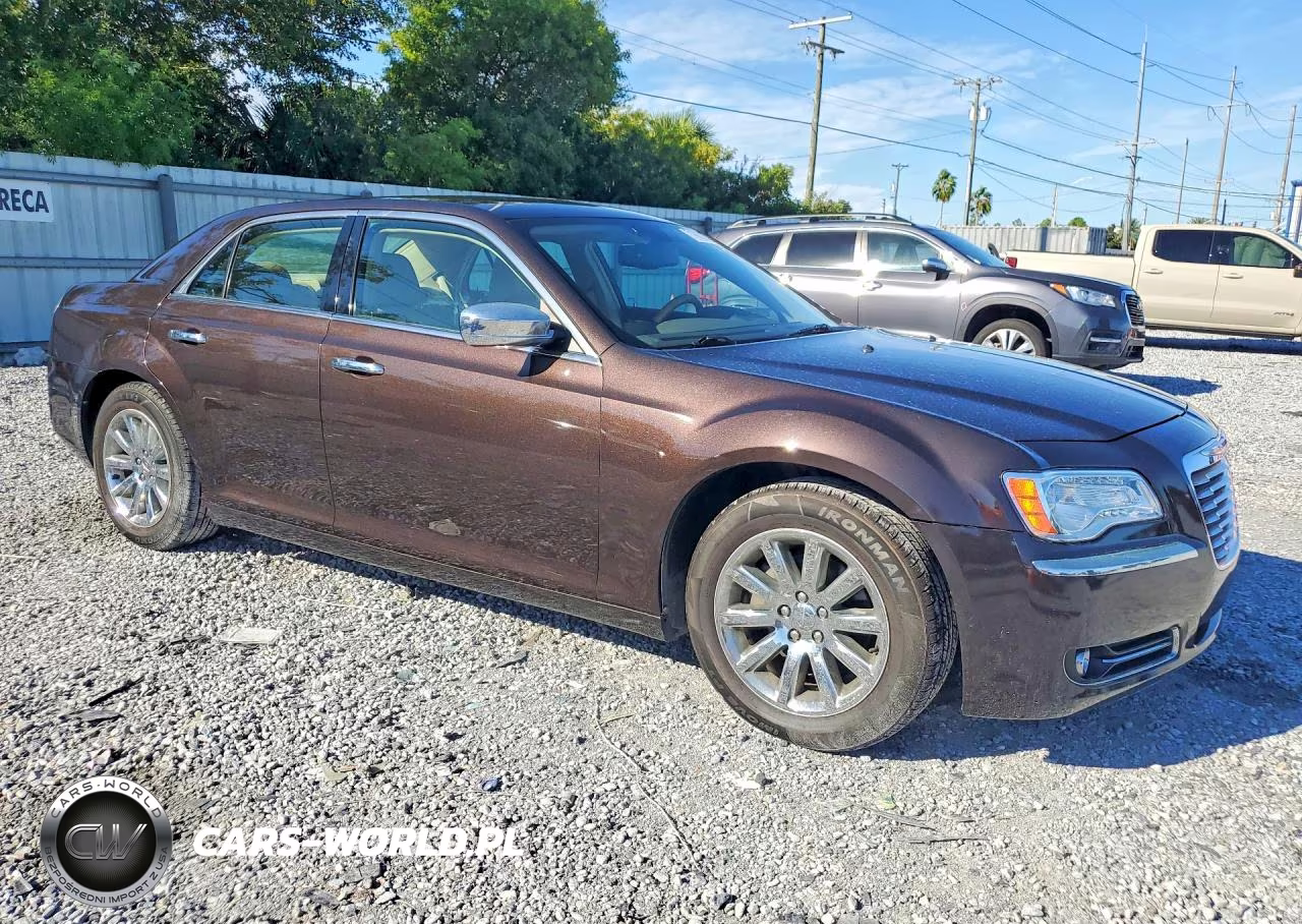 2012 Chrysler 300 Limited VIN:2C3CCACG5CH176016 - 4