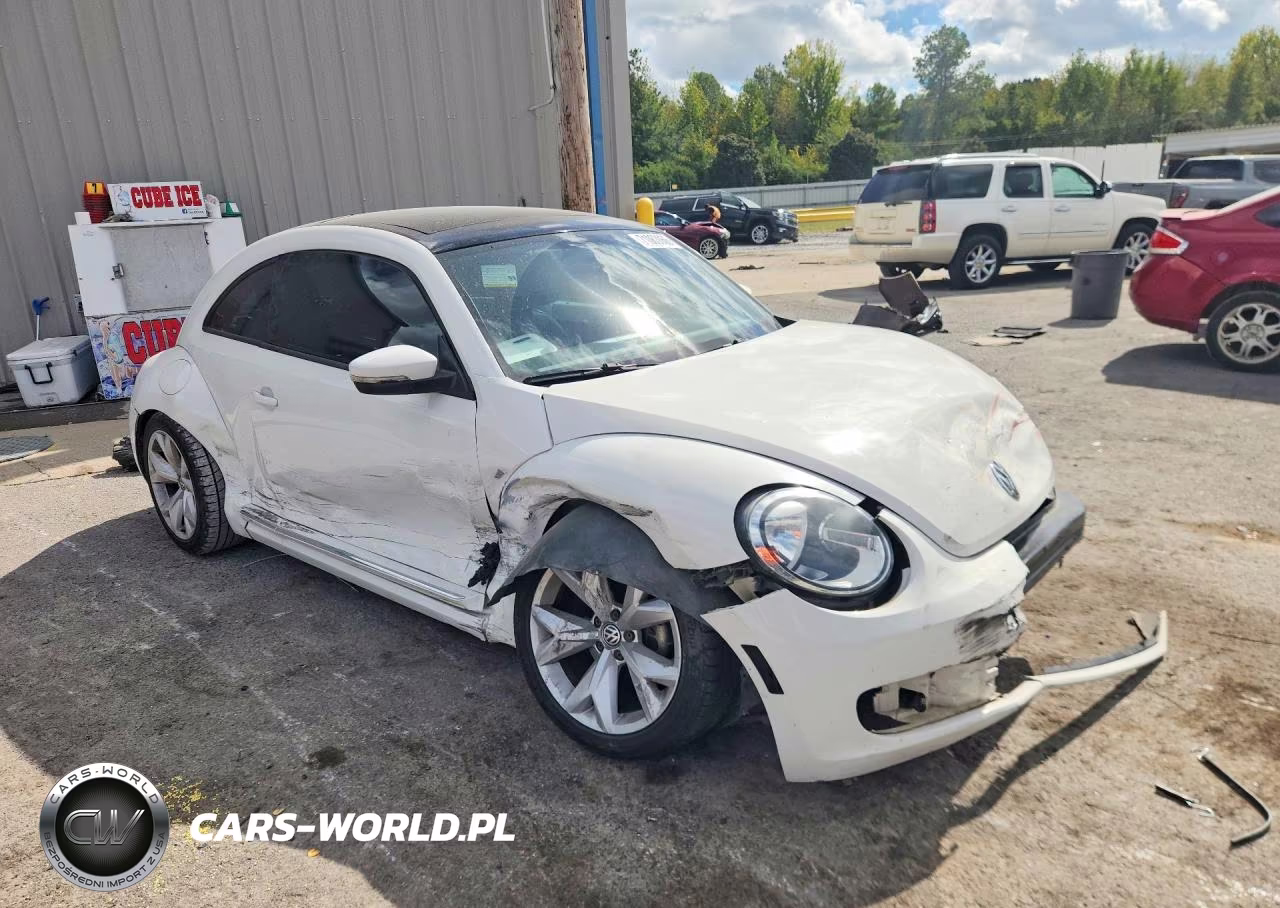2014 Volkswagen Beetle VIN:3VWJP7ATXEM607395 - 4