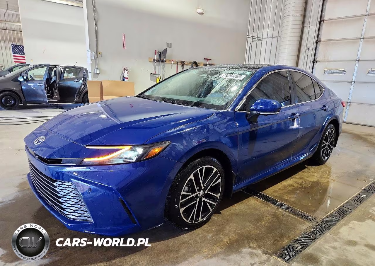 2025 Toyota Camry Xle – zdjęcie 1 z 12
