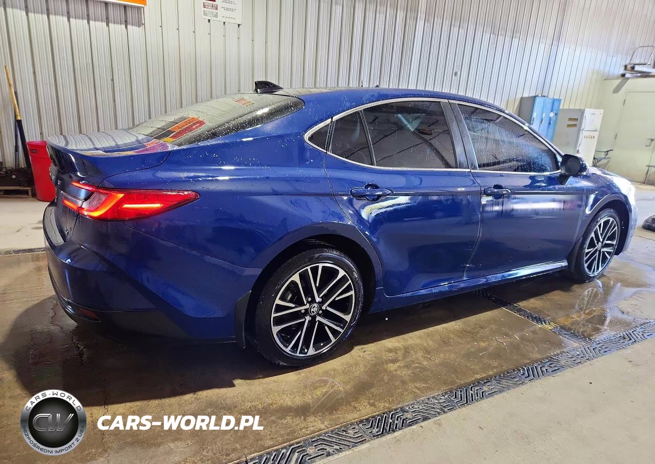 2025 Toyota Camry Xle VIN:4T1DBADK3SU036351 - 3