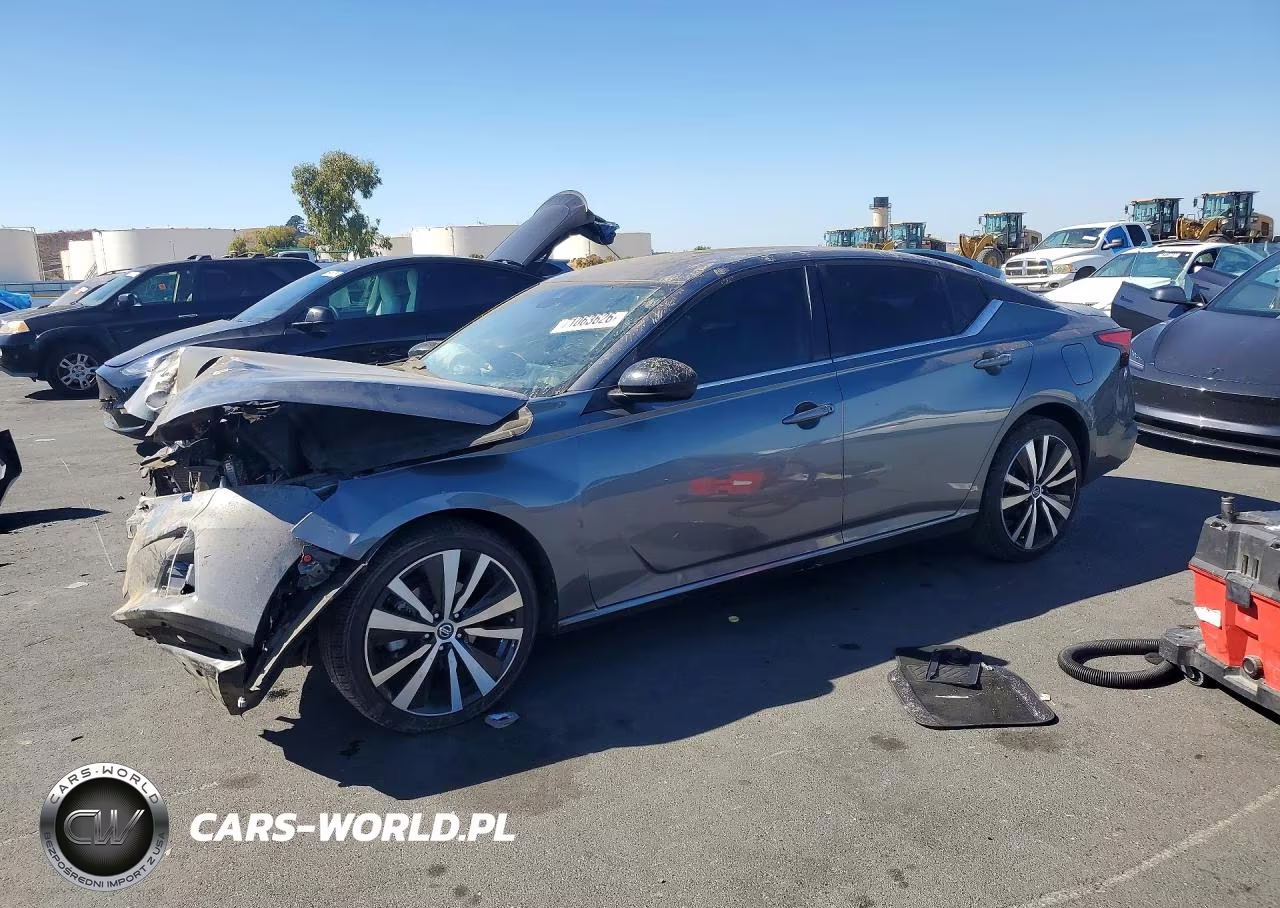 2021 Nissan Altima Sr