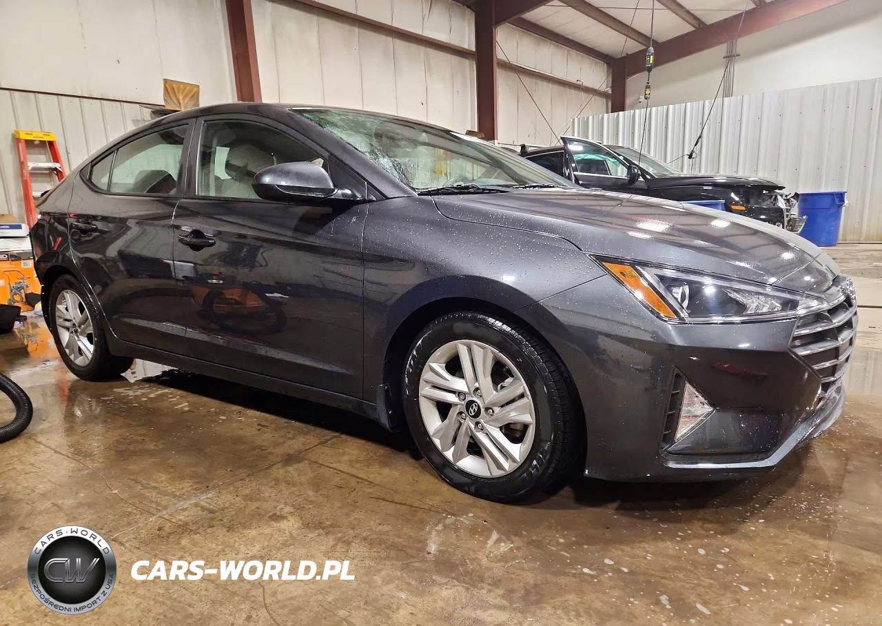 2020 Hyundai Elantra Value Edition VIN:5NPD84LF4LH623856 - 4