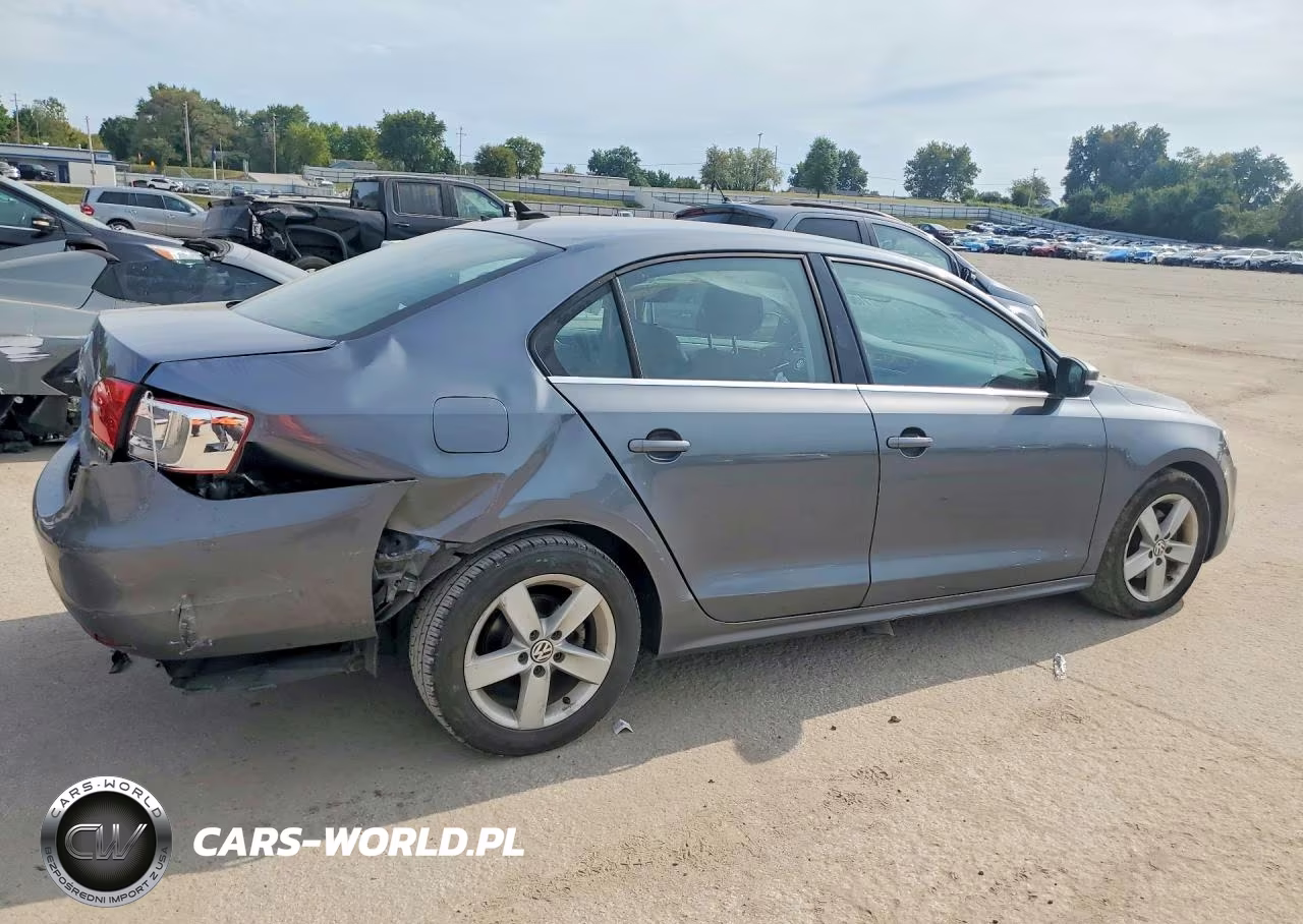 2013 Volkswagen Jetta Tdi VIN:3VW3L7AJXDM285102 - 3