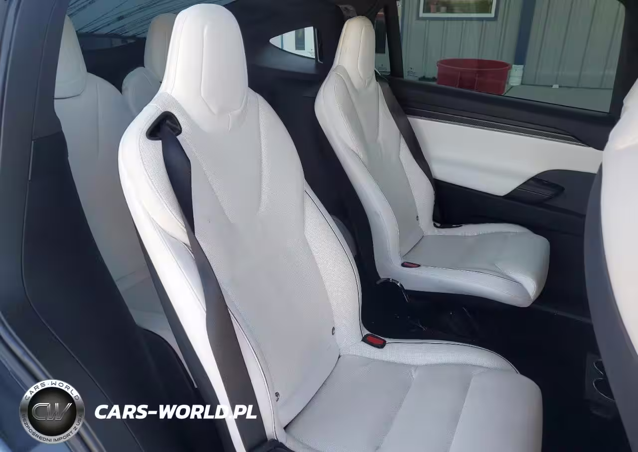 2022 Tesla Model X VIN:7SAXCBE60NF358970 - 10