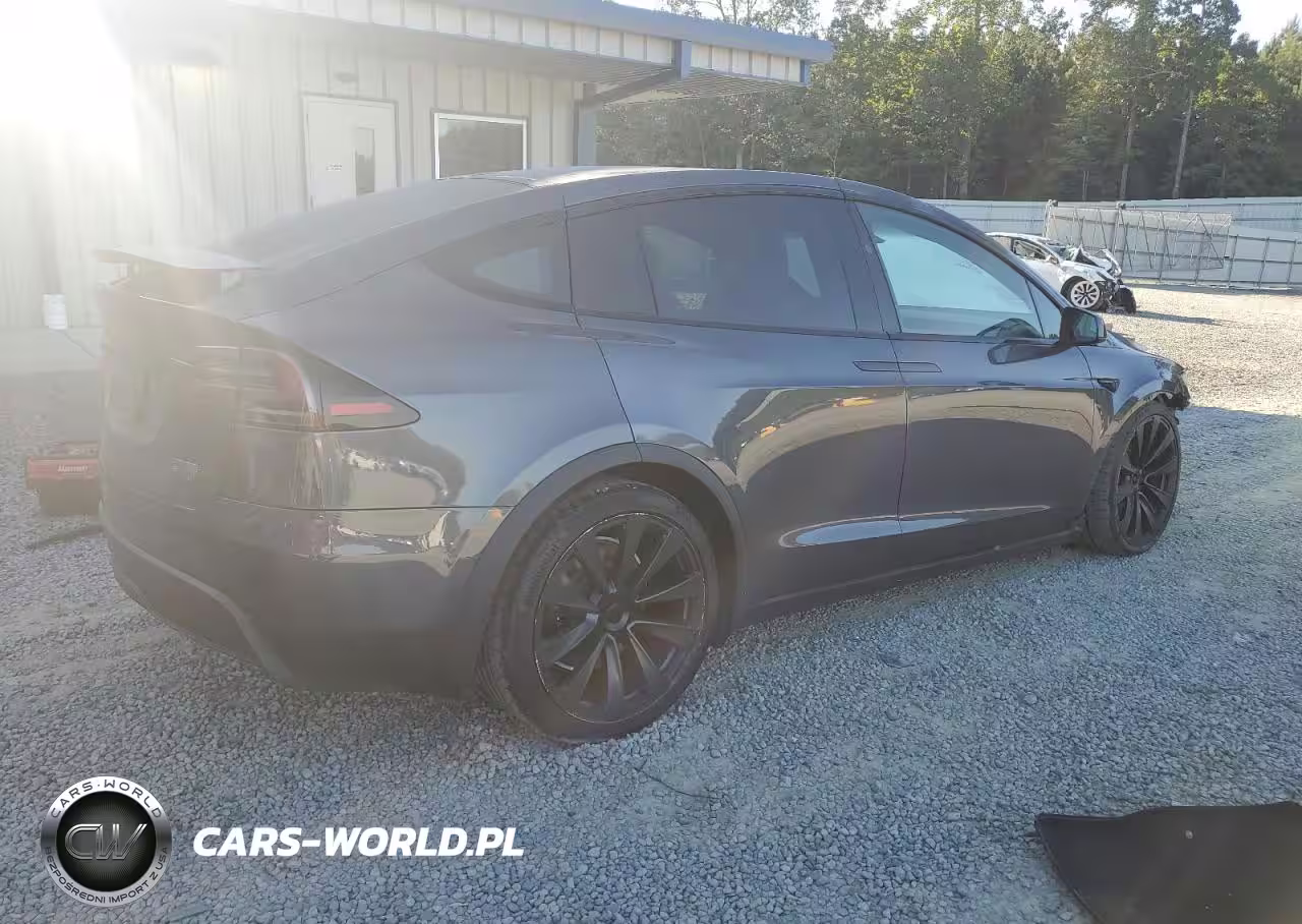 2022 Tesla Model X VIN:7SAXCBE60NF358970 - 3