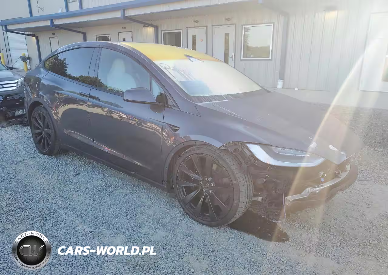 2022 Tesla Model X VIN:7SAXCBE60NF358970 - 4
