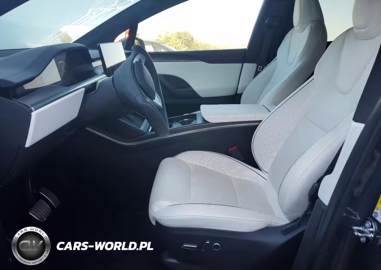 2022 Tesla Model X VIN:7SAXCBE60NF358970 - 7