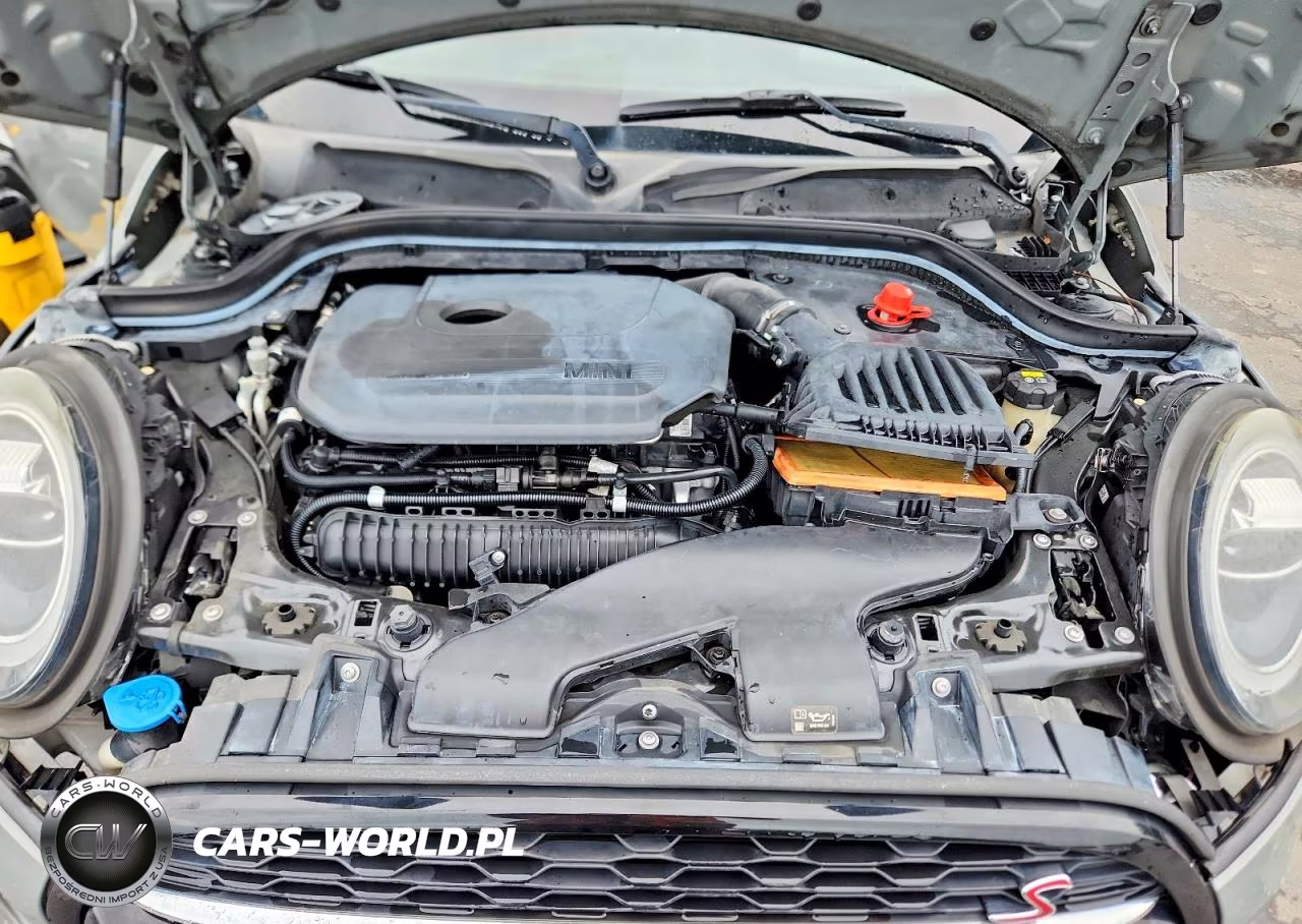 2020 Mini Cooper S VIN:WMWXR5C01L2L53821 - 11